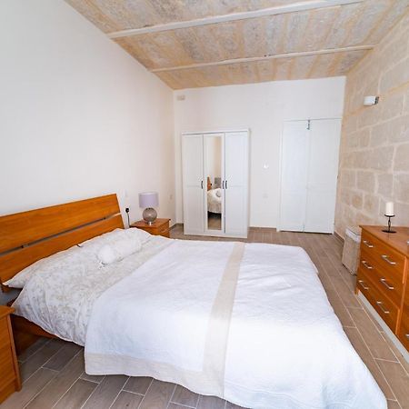 Central Valletta Townhouse-Hosted By Sweetstay Eksteriør billede