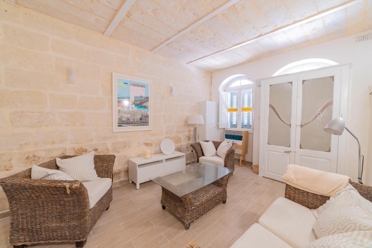 Central Valletta Townhouse-Hosted By Sweetstay Eksteriør billede
