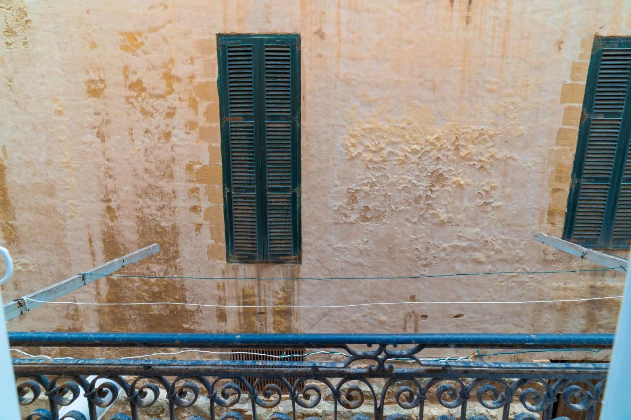 Central Valletta Townhouse-Hosted By Sweetstay Eksteriør billede